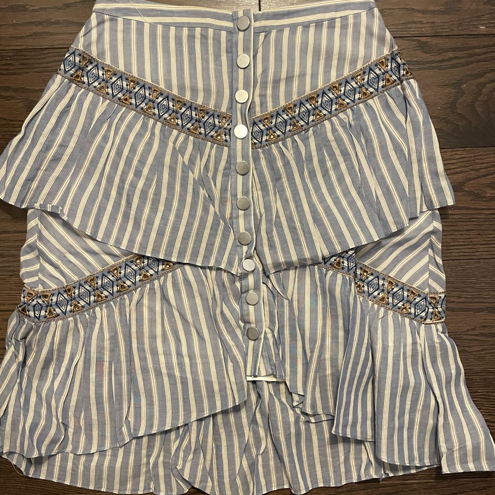 BCBG summer skirt